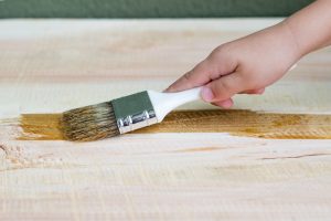 Esmaltes para madera: usos y recomendaciones